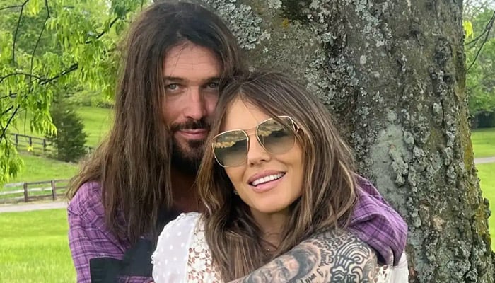 Elizabeth Hurley and Billy Ray Cyrus: An Unexpected Duo Making Headlines Elizabeth Hurley and Billy Ray Cyrus